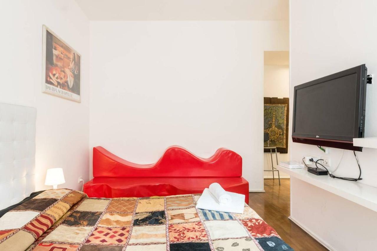 5 Borgo San Jacopo Apartment *